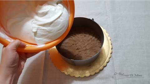 preparazione della cheesecake con coulis di albicocche senza burro passo 12